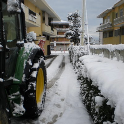 Spazzaneve e spargisale